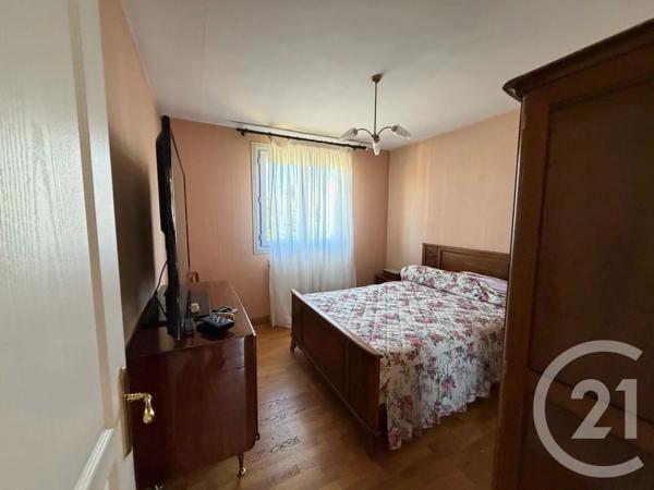 Maison à vendre  13 pièces - 146 m 2   JUSSAC  - 15