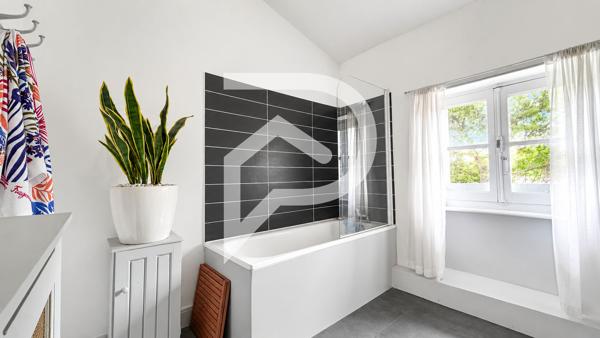 Maison 8 pièces 250 m2