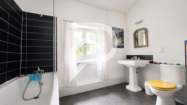 Maison 8 pièces 250 m2
