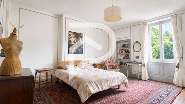 Maison 8 pièces 250 m2