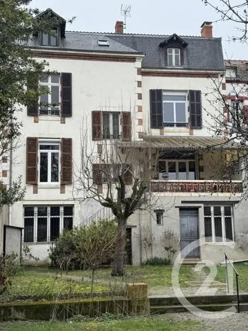 Maison à vendre  7 pièces - 480 m 2   MONTLUCON  - 03