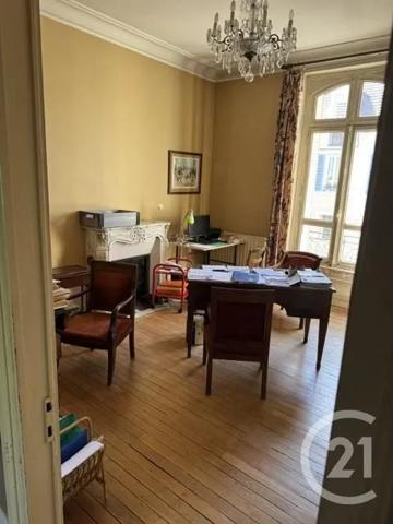 Maison à vendre  7 pièces - 480 m 2   MONTLUCON  - 03