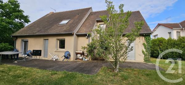 Maison à vendre  7 pièces - 480 m 2   MONTLUCON  - 03