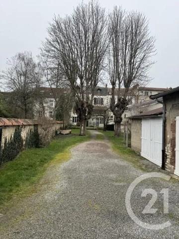 Maison à vendre  7 pièces - 480 m 2   MONTLUCON  - 03