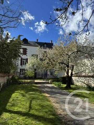 Maison à vendre  7 pièces - 480 m 2   MONTLUCON  - 03