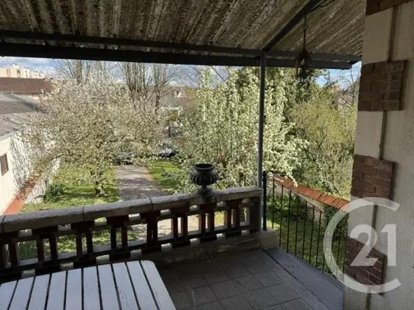 Maison à vendre  7 pièces - 480 m 2   MONTLUCON  - 03