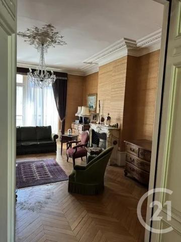 Maison à vendre  7 pièces - 480 m 2   MONTLUCON  - 03