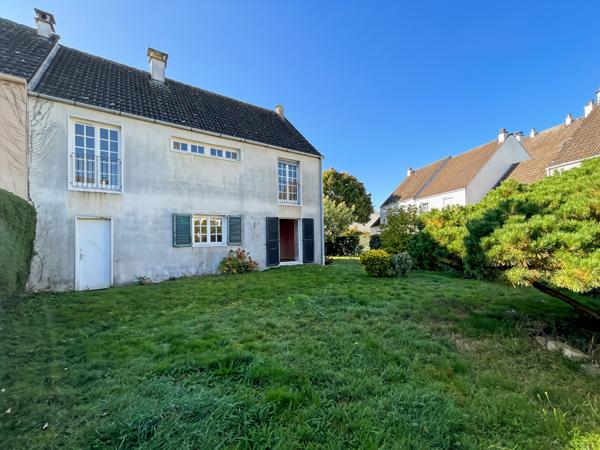 Maison spacieuse à vendre à Dammarie-les-Lys - 4 chambres et garage !