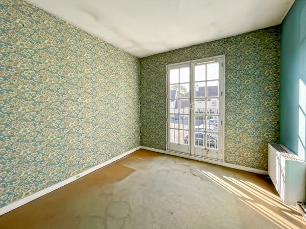 Maison spacieuse à vendre à Dammarie-les-Lys - 4 chambres et garage !