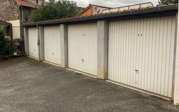 Stationnement à louer