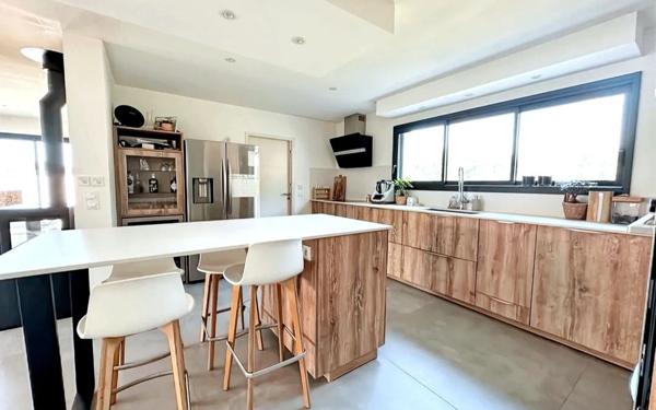 Maison à vendre    5 pièces • 202,57 m2 Saint-Martin-de-Hinx