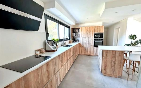 Maison à vendre    5 pièces • 202,57 m2 Saint-Martin-de-Hinx