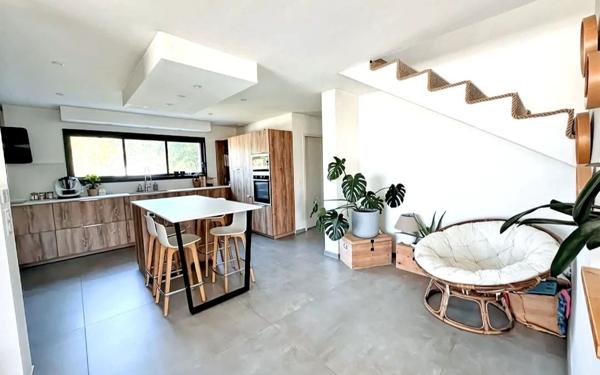 Maison à vendre    5 pièces • 202,57 m2 Saint-Martin-de-Hinx