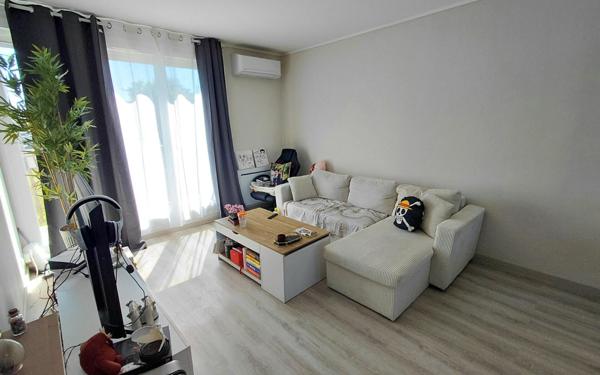 Appartement à vendre    4 pièces • 63,47 m2 Saint-Pierre-lès-Nemours
