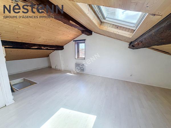 Investisseurs - Deux lots - Surface - Lumière