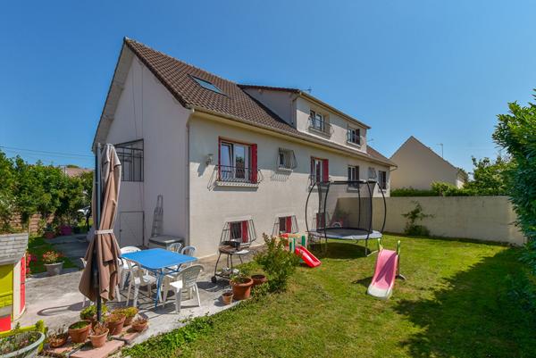 Maison 4 chambres sur sous-sol total