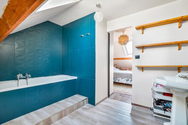 Maison 4 chambres sur sous-sol total