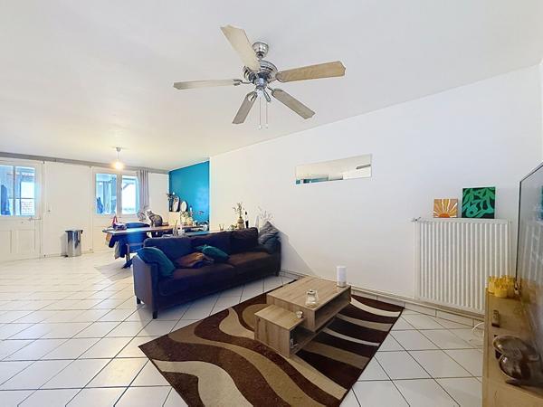 Appartement centre de Meximieux, 2 chambres, 1 bureau , 82 m2