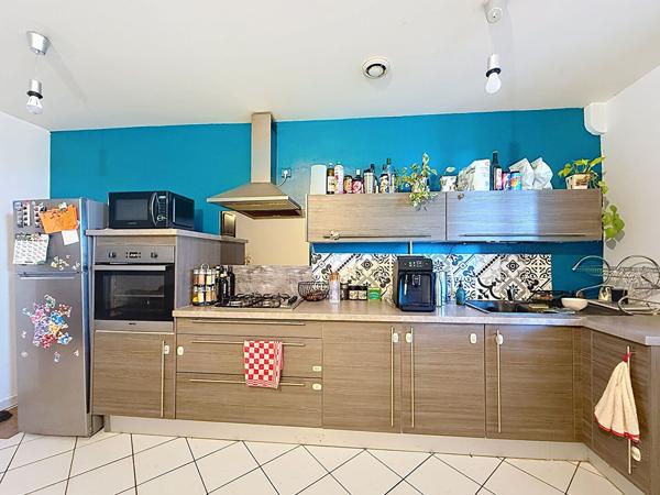 Appartement centre de Meximieux, 2 chambres, 1 bureau , 82 m2