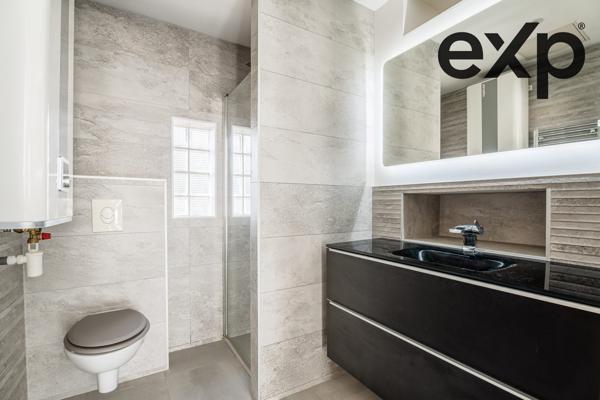 Maison individuelle rénovée avec piscine et garage à proximité des plages