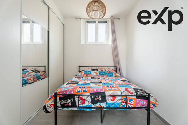 Maison individuelle rénovée avec piscine et garage à proximité des plages