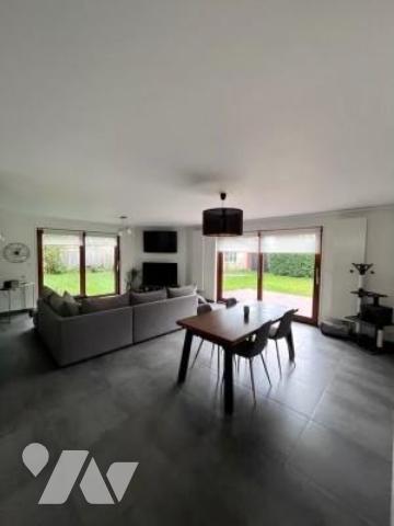 A VENDRE à SECLIN Maison de 135 m2 6 chambres jardin garage