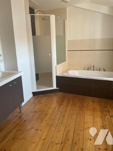 A VENDRE à SECLIN Maison de 135 m2 6 chambres jardin garage