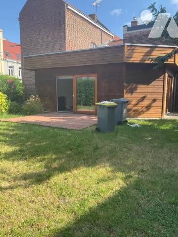 A VENDRE à SECLIN Maison de 135 m2 6 chambres jardin garage