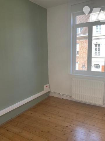 A VENDRE à SECLIN Maison de 135 m2 6 chambres jardin garage