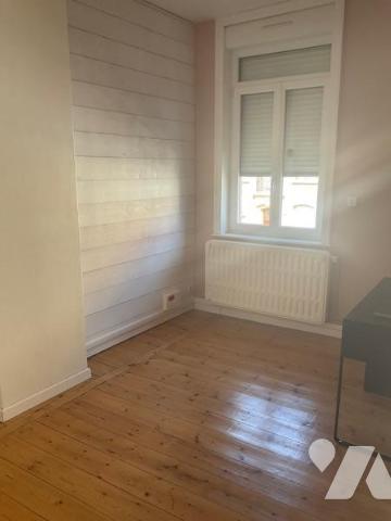 A VENDRE à SECLIN Maison de 135 m2 6 chambres jardin garage