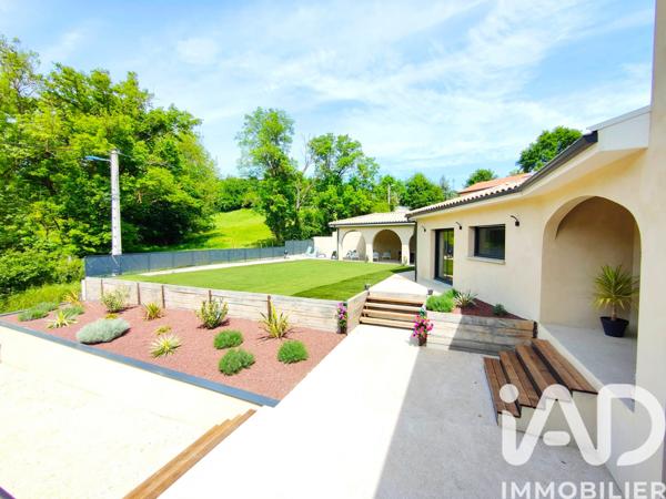 Maison à vendre 7 pièces 236 m² Saint-Martin-la-Plaine