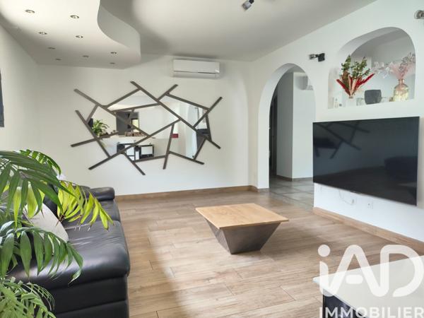 Maison à vendre 7 pièces 236 m² Saint-Martin-la-Plaine