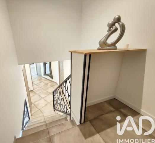 Maison à vendre 7 pièces 236 m² Saint-Martin-la-Plaine