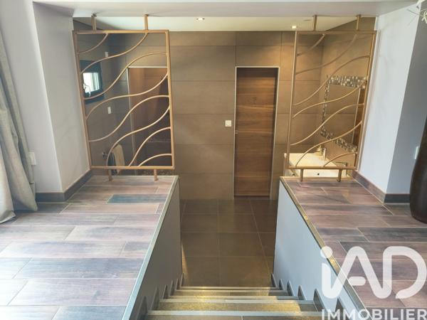 Maison à vendre 7 pièces 236 m² Saint-Martin-la-Plaine