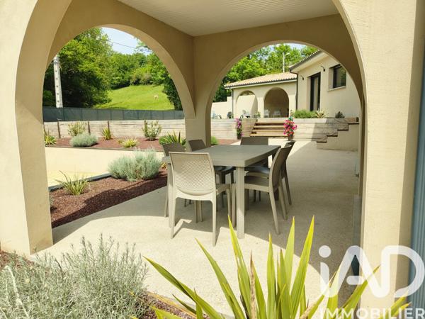 Maison à vendre 7 pièces 236 m² Saint-Martin-la-Plaine