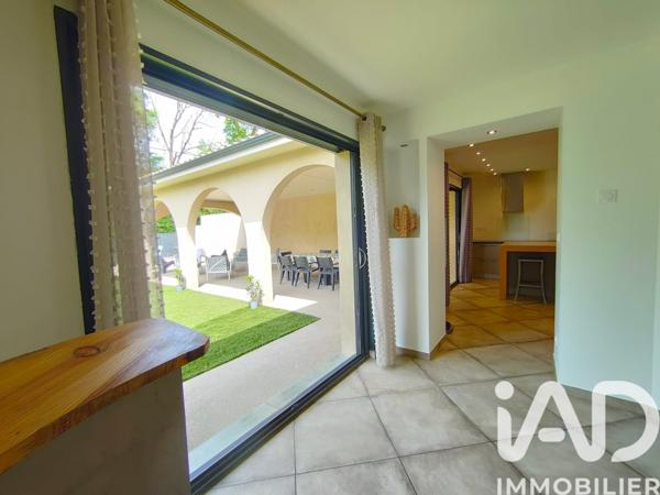 Maison à vendre 7 pièces 236 m² Saint-Martin-la-Plaine