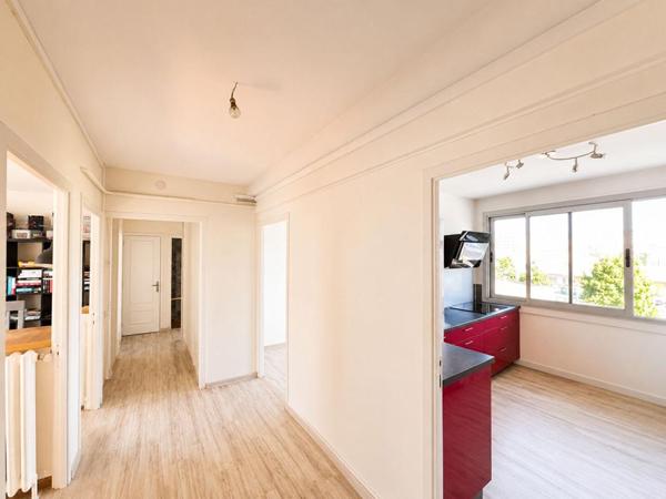 Appartement 4 pièces avec garage et cave