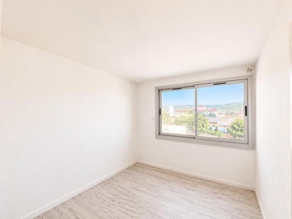 Appartement 4 pièces avec garage et cave