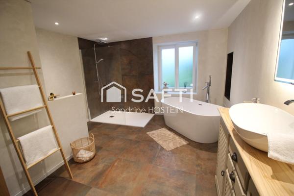 Ancien corps de ferme rénové sur 30ares!