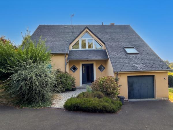 Maison familiale 156 m² - 6 chambres - Centre de Saint-Berthevin