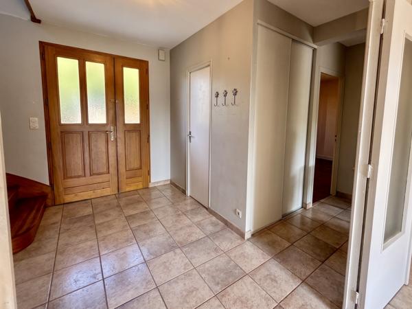Maison familiale 156 m² - 6 chambres - Centre de Saint-Berthevin