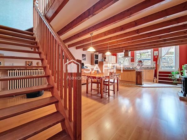 Belle maison de village avec garage et jardin