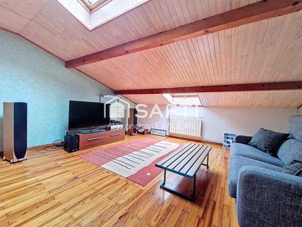 Belle maison de village avec garage et jardin