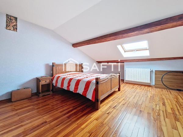 Belle maison de village avec garage et jardin