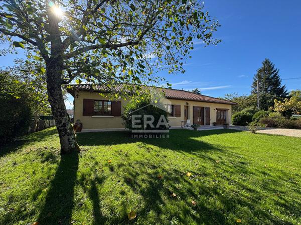 A vendre, proche de toutes commodités à 15 min de Périgueux (24000), belle Villa de plain pied type 5 avec jardin et garage