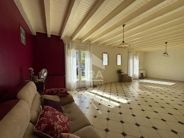 A vendre, proche de toutes commodités à 15 min de Périgueux (24000), belle Villa de plain pied type 5 avec jardin et garage