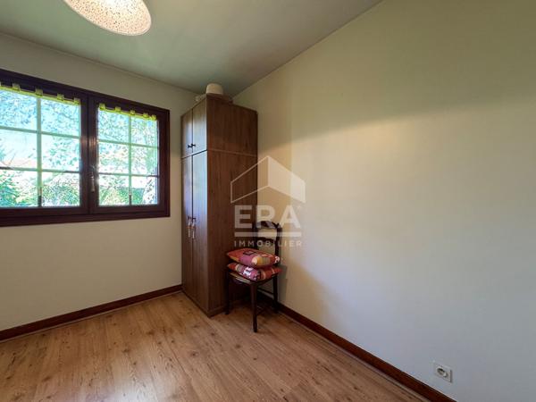 A vendre, proche de toutes commodités à 15 min de Périgueux (24000), belle Villa de plain pied type 5 avec jardin et garage