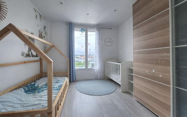 Maison à vendre    3 pièces • 80 m2 Carrières-sous-Poissy