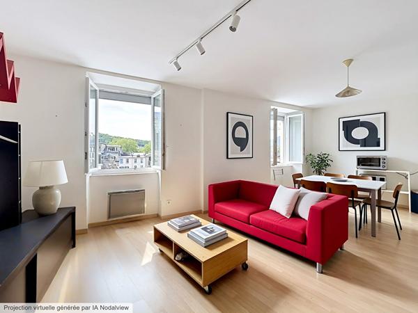 Appartement Aix Les Bains 3 pièces 48.69 m2 dernier étage avec ascenseur vue panoramique et coeur de ville