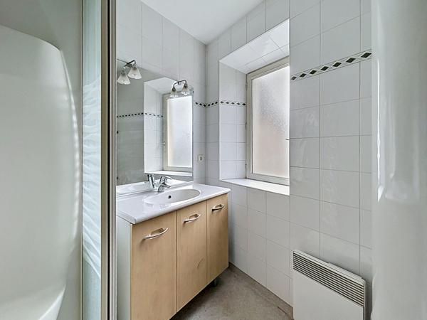 Appartement Aix Les Bains 3 pièces 48.69 m2 dernier étage avec ascenseur vue panoramique et coeur de ville